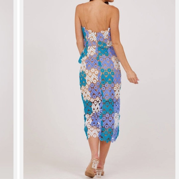 Elliatt Times Floral Lace Peplum Dress - Picture 7 of 9